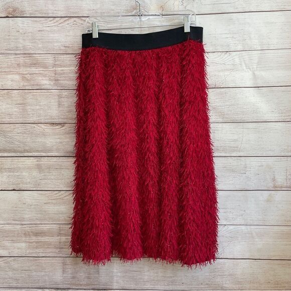 LULAROE EYELASH SHAGGY SKIRT IN RED - Picture 1 of 8